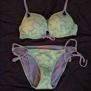 Victoria’s Secret bikini